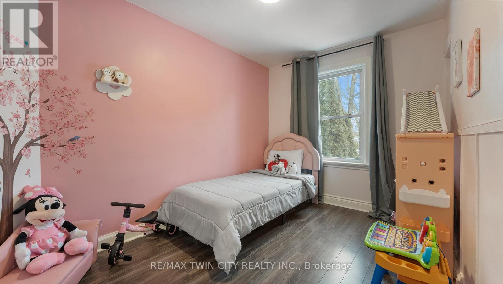 69 Lyons Avenue, Brantford, Ontario  N3R 4R2 - Photo 21 - X12697858