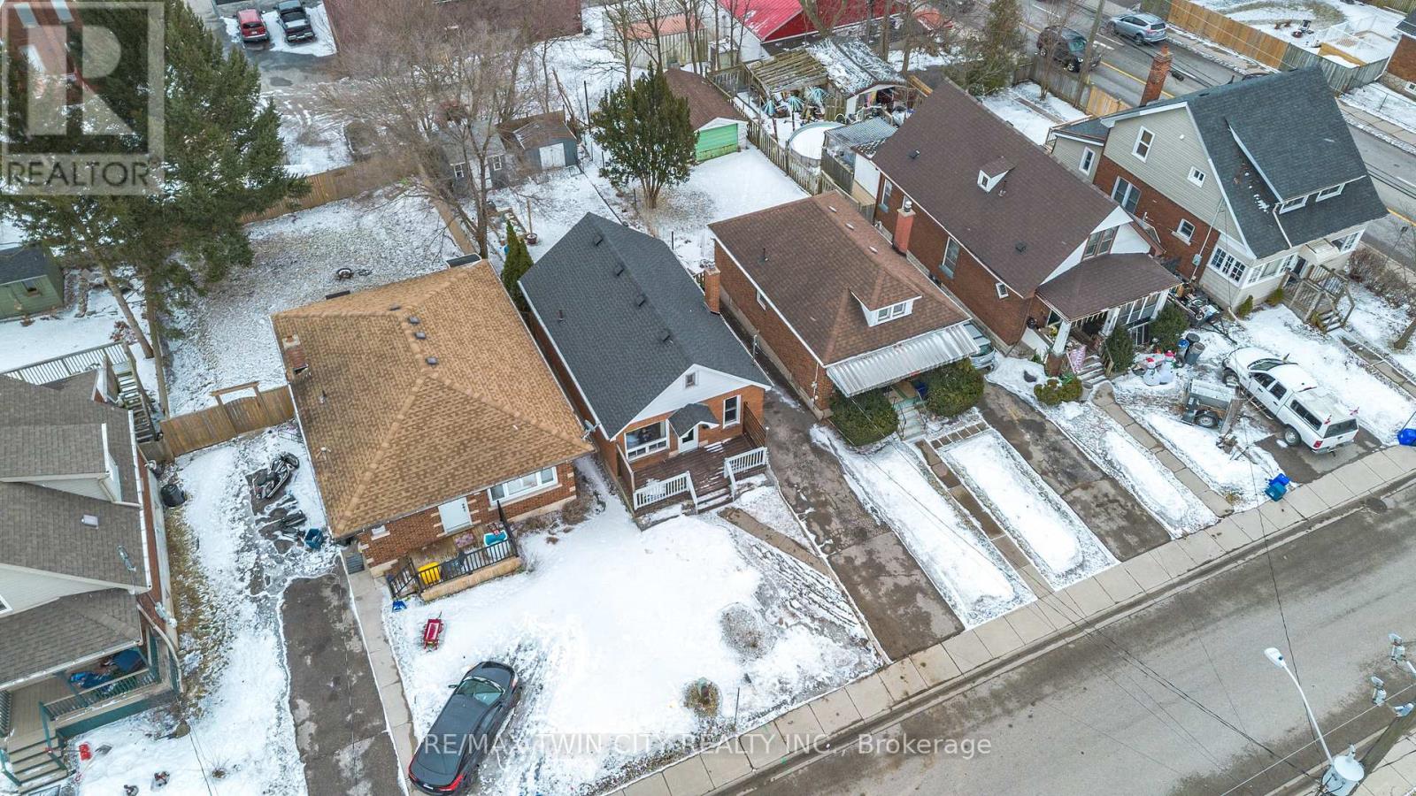 69 Lyons Avenue, Brantford, Ontario  N3R 4R2 - Photo 5 - X12697858