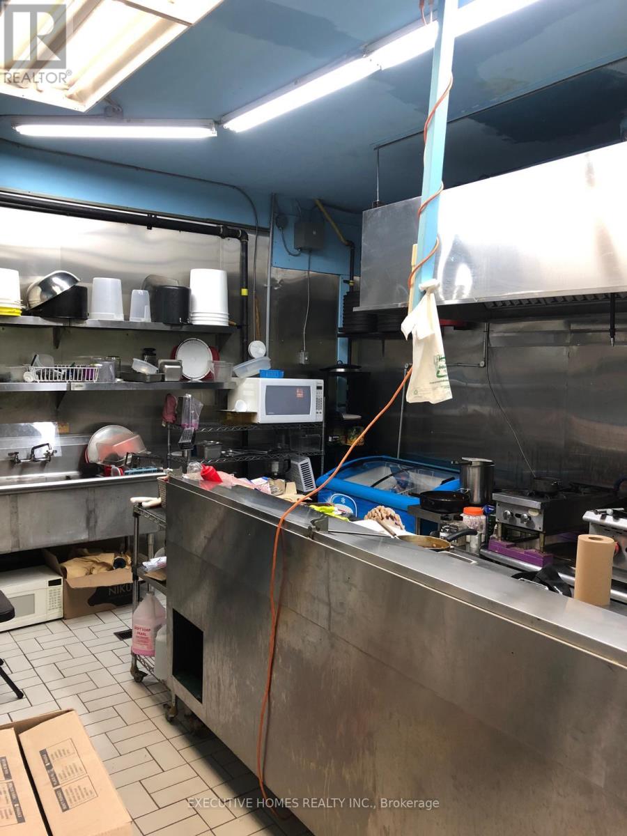 54 Main Street, Chatham-Kent, Ontario  N0P 2C0 - Photo 11 - X12697878