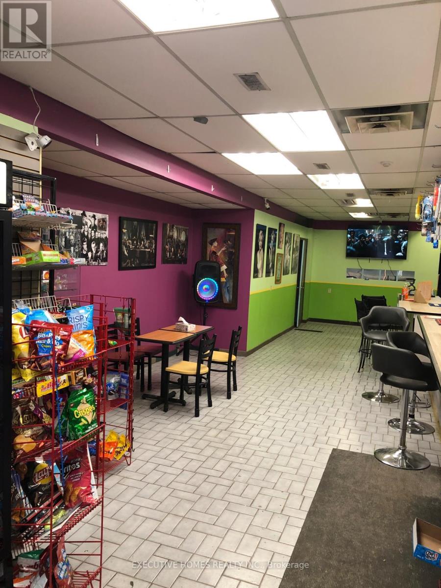 54 Main Street, Chatham-Kent, Ontario  N0P 2C0 - Photo 4 - X12697878