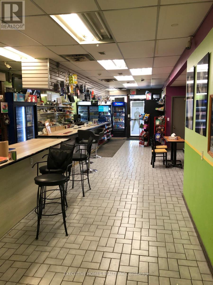 54 Main Street, Chatham-Kent, Ontario  N0P 2C0 - Photo 6 - X12697878