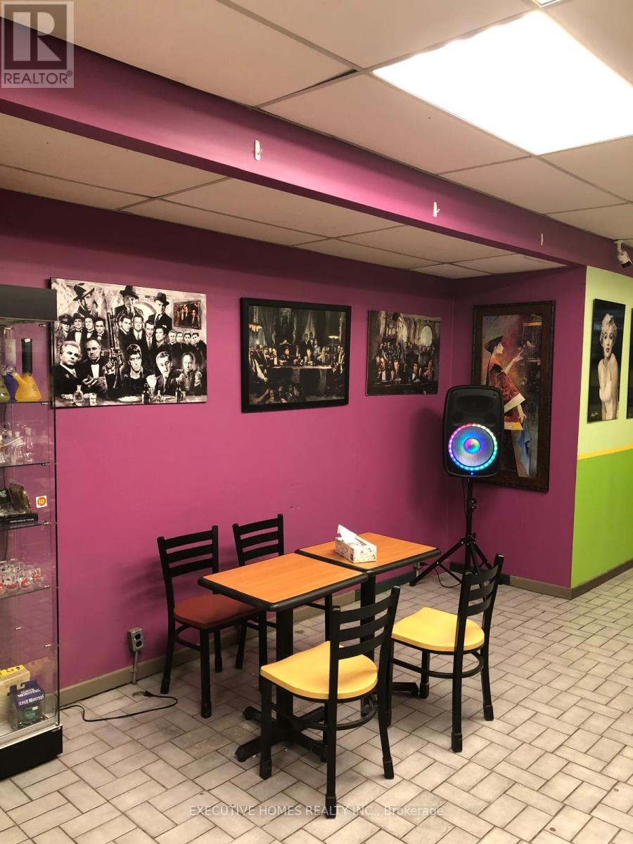 54 Main Street, Chatham-Kent, Ontario  N0P 2C0 - Photo 8 - X12697878