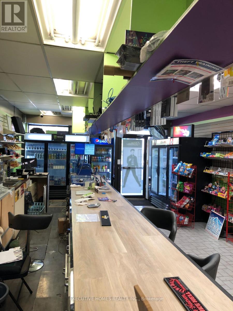 54 Main Street, Chatham-Kent, Ontario  N0P 2C0 - Photo 9 - X12697878