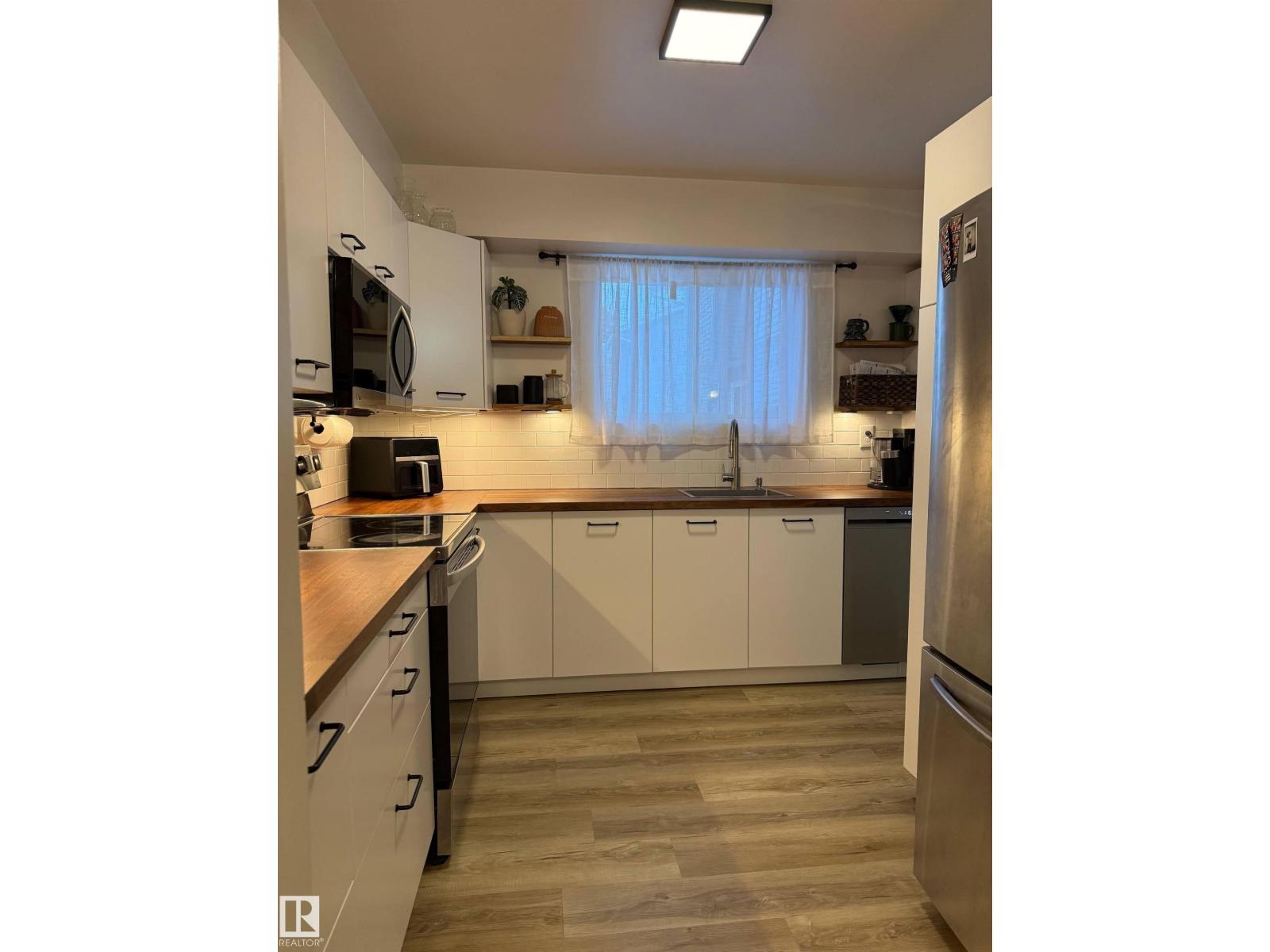 #33 4403 Riverbend Rd Nw, Edmonton, Alberta  T6H 5S9 - Photo 1 - E4470036