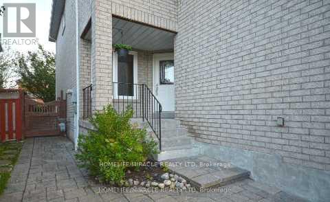 Upper - 833 Mays Crescent, Mississauga, Ontario  L5V 2G6 - Photo 3 - W12689804