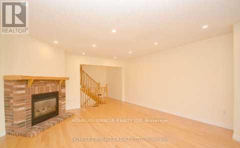 Upper - 833 Mays Crescent, Mississauga, Ontario  L5V 2G6 - Photo 5 - W12689804