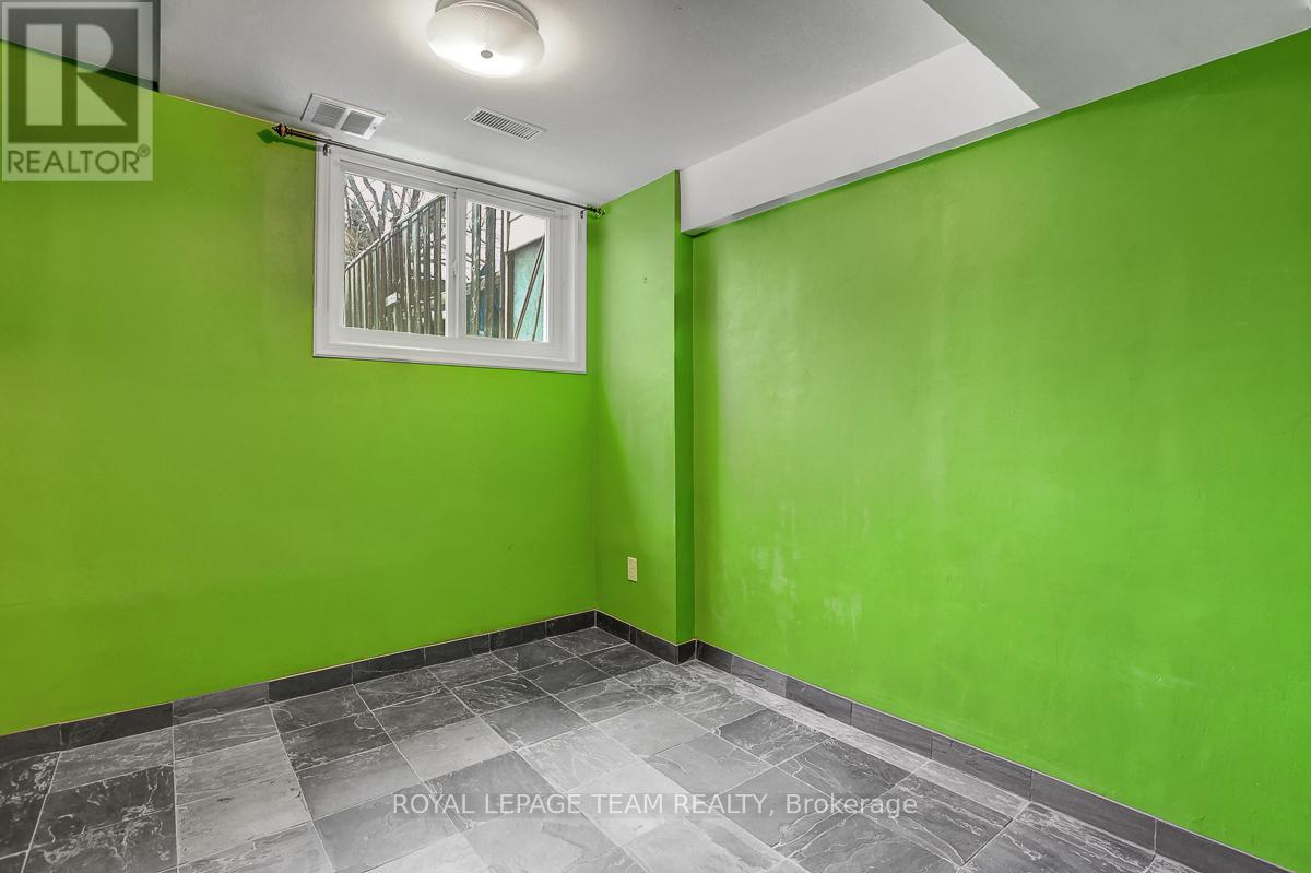 47 Mcdermot Court, Ottawa, Ontario  K2L 3V5 - Photo 38 - X12697920