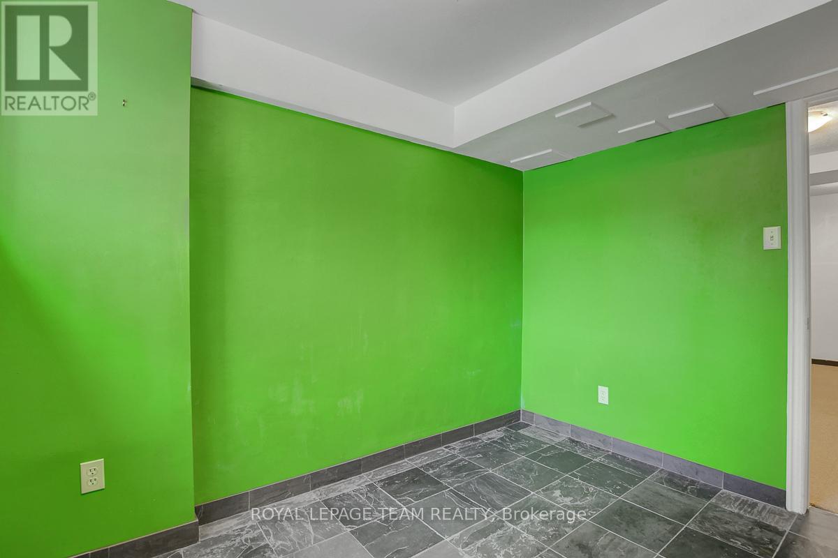 47 Mcdermot Court, Ottawa, Ontario  K2L 3V5 - Photo 39 - X12697920