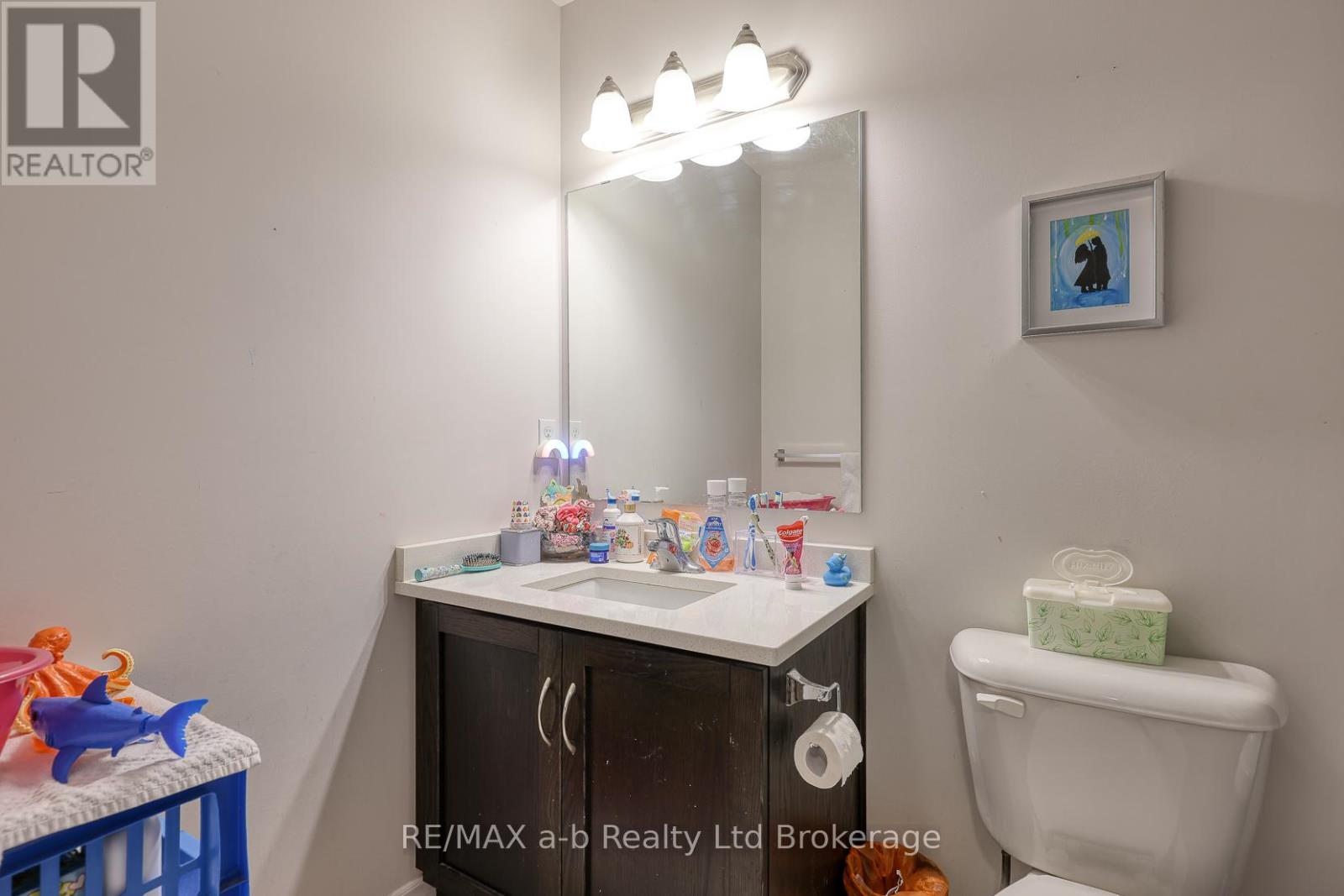 1160 Caen Avenue, Woodstock, Ontario  N4T 0G3 - Photo 14 - X12697890