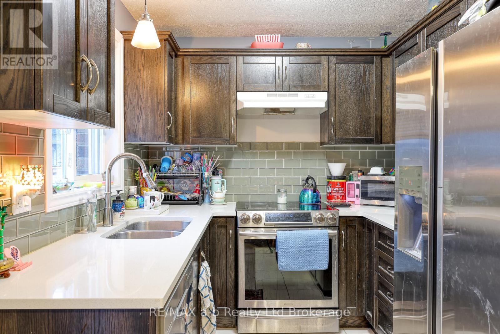 1160 Caen Avenue, Woodstock, Ontario  N4T 0G3 - Photo 8 - X12697890