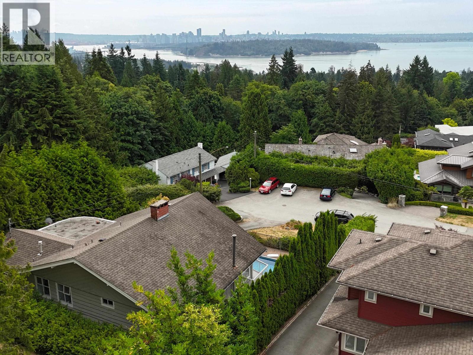 1725 Rosebery Avenue, West Vancouver, British Columbia  V7V 2Z5 - Photo 33 - R3079653