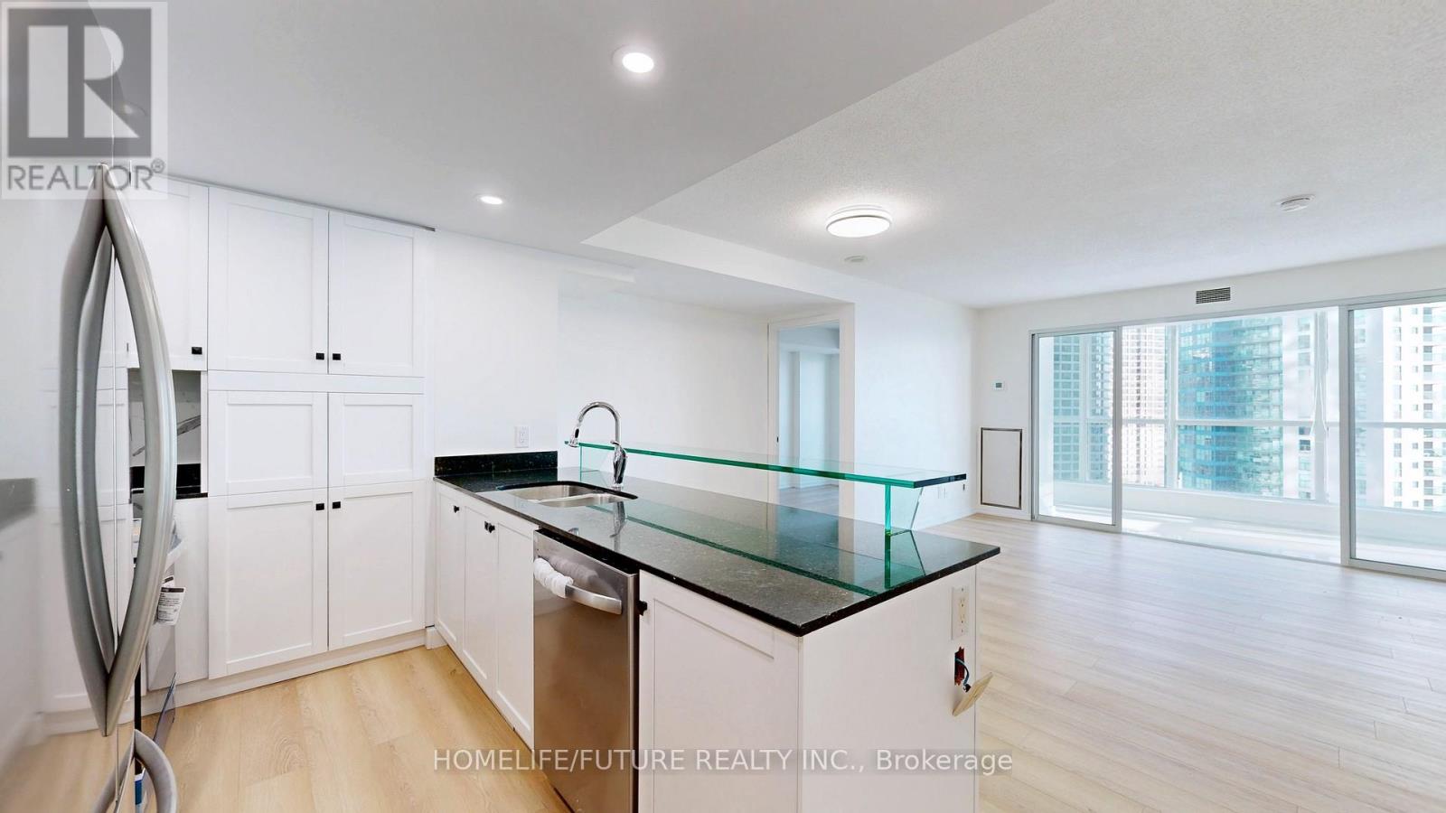 1906 - 8 York Street, Toronto, Ontario  M5J 2Y2 - Photo 16 - C12697896