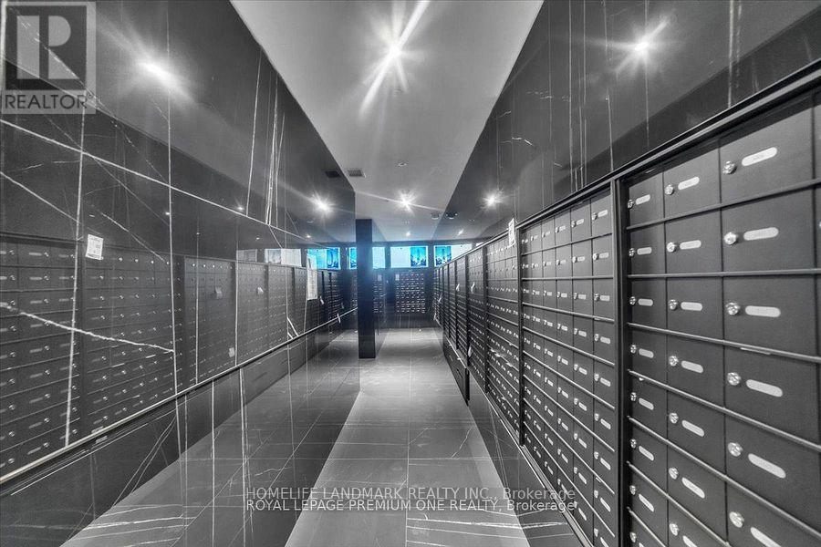 08 - 11 Yorkville Avenue, Toronto, Ontario  M4W 1L2 - Photo 9 - C12697916