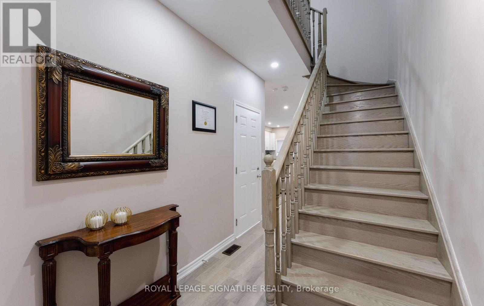 20 Prospect Way, Whitby, Ontario  L1N 0L4 - Photo 4 - E12697930