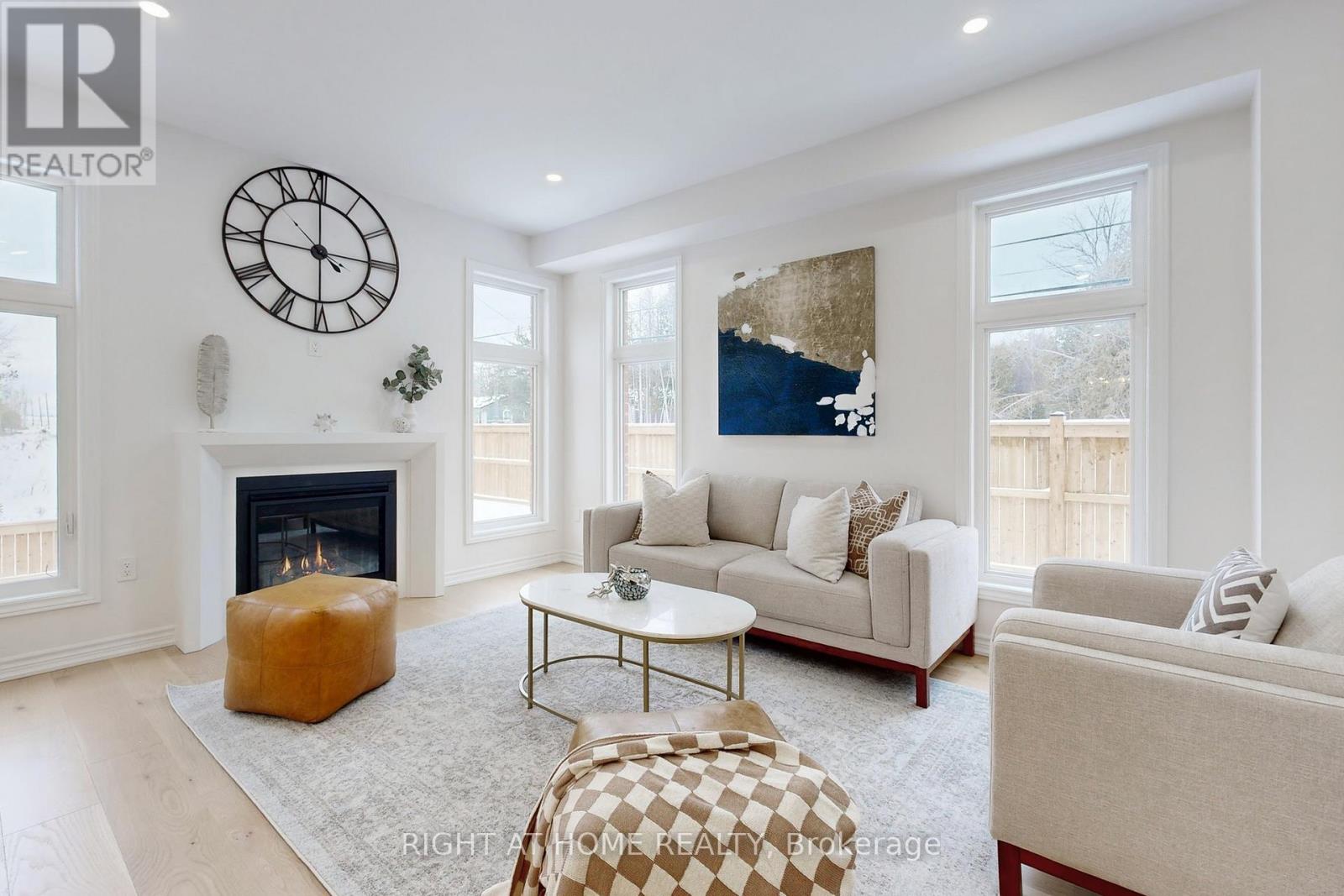 1 Big Canoe Drive, Georgina, Ontario  L0E 1R0 - Photo 4 - N12697892