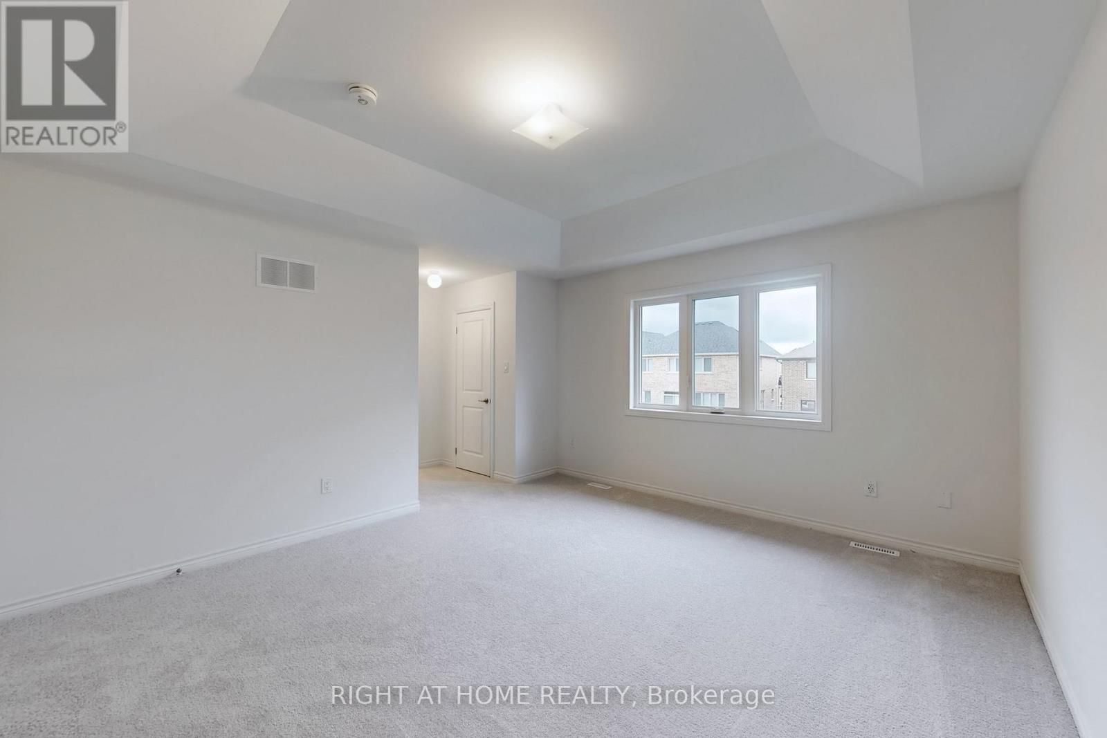 40 Ainslie Hill Crescent, Georgina, Ontario  L0E 1R0 - Photo 14 - N12697910