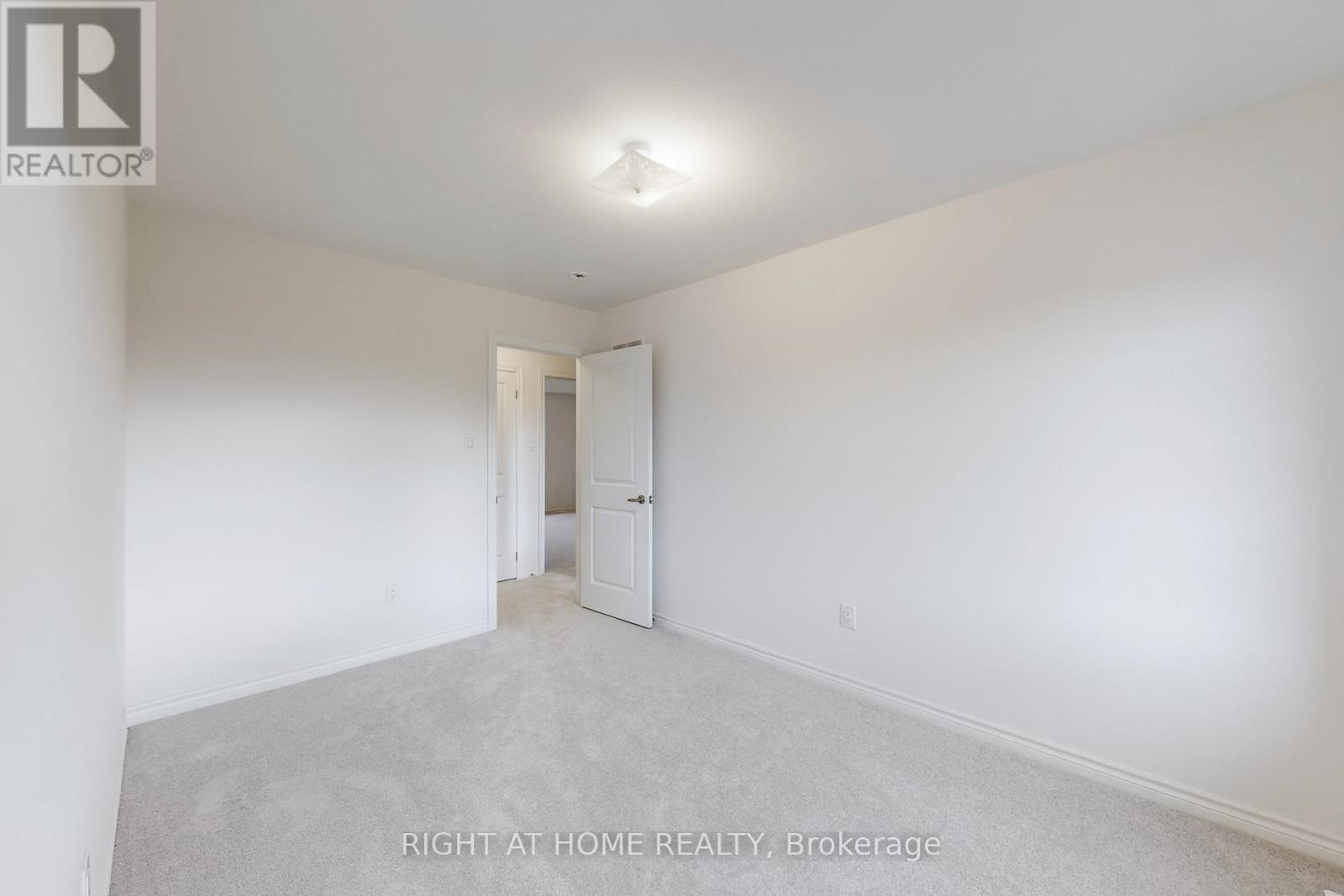 40 Ainslie Hill Crescent, Georgina, Ontario  L0E 1R0 - Photo 24 - N12697910