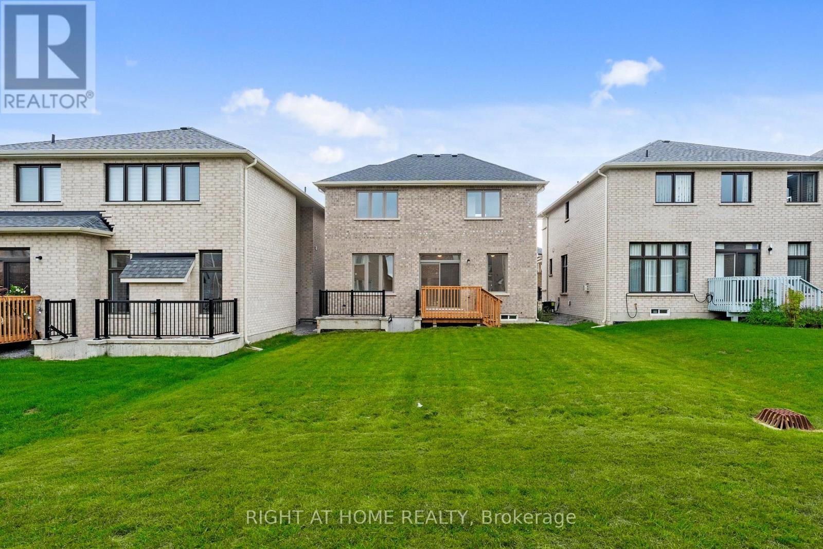 40 Ainslie Hill Crescent, Georgina, Ontario  L0E 1R0 - Photo 33 - N12697910