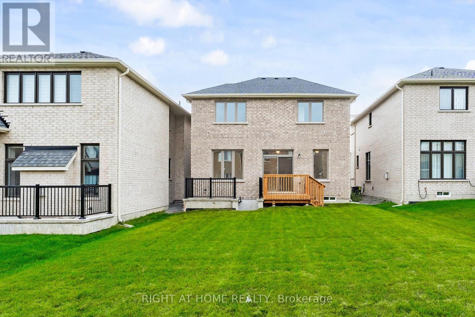 40 Ainslie Hill Crescent, Georgina, Ontario  L0E 1R0 - Photo 34 - N12697910