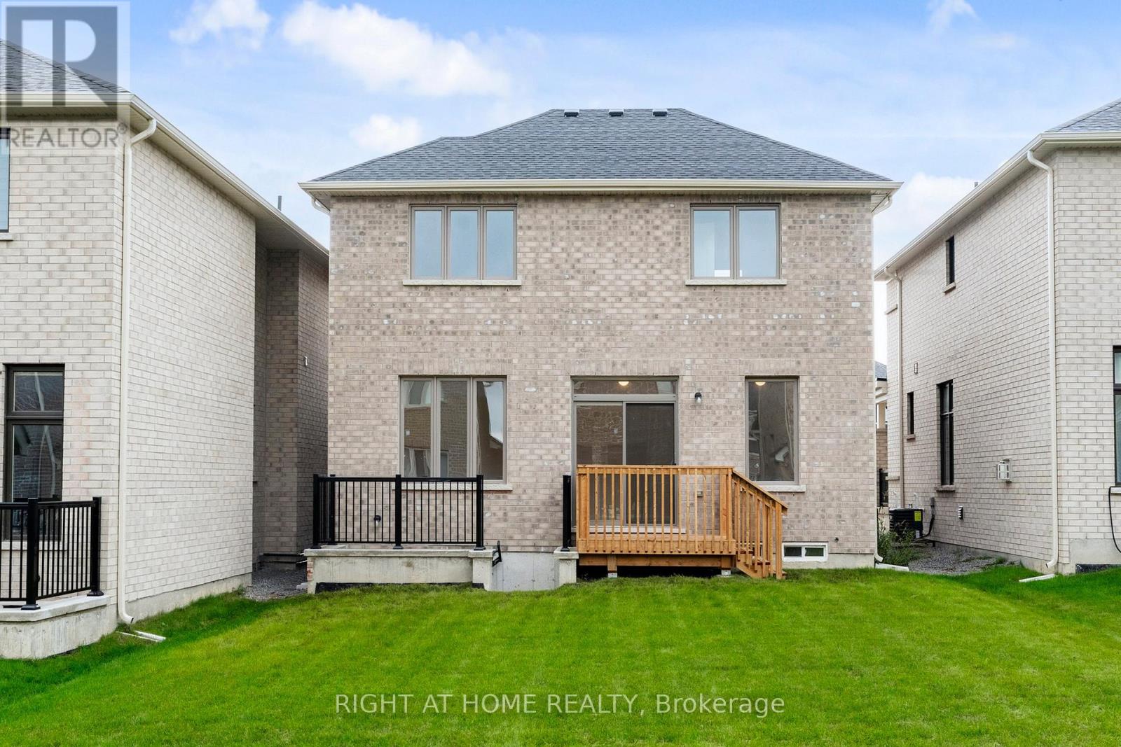 40 Ainslie Hill Crescent, Georgina, Ontario  L0E 1R0 - Photo 35 - N12697910