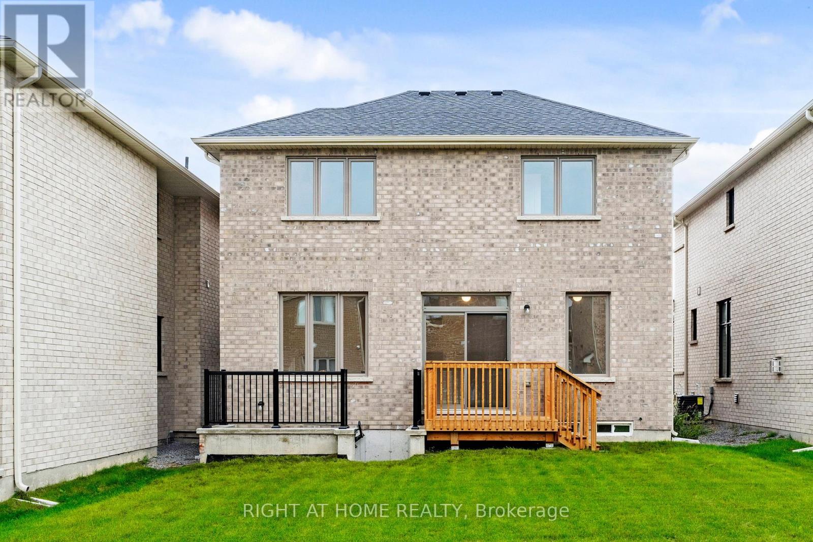 40 Ainslie Hill Crescent, Georgina, Ontario  L0E 1R0 - Photo 36 - N12697910