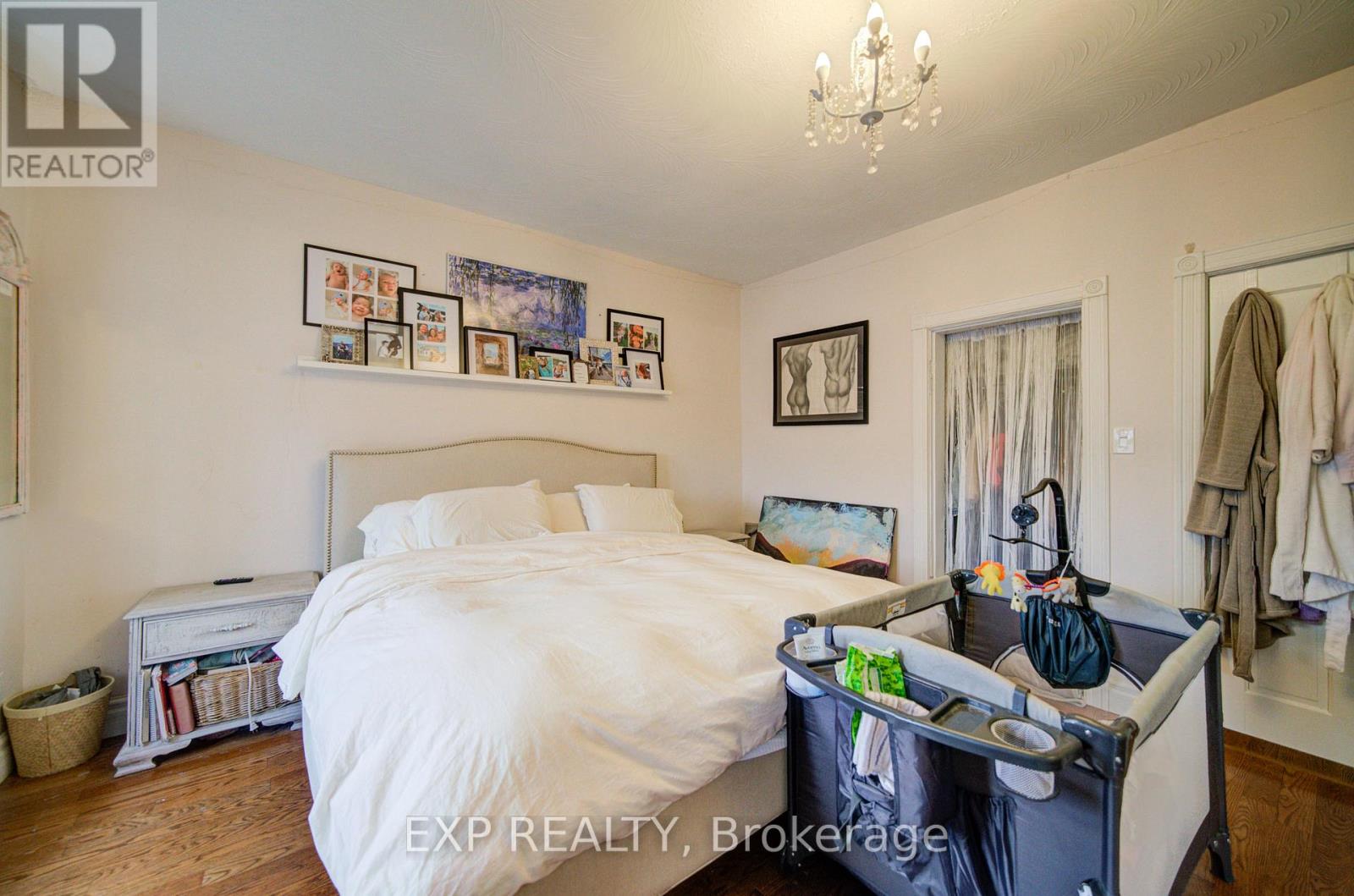 80 Uxbridge Avenue, Toronto, Ontario  M6N 2Y2 - Photo 22 - W12681684