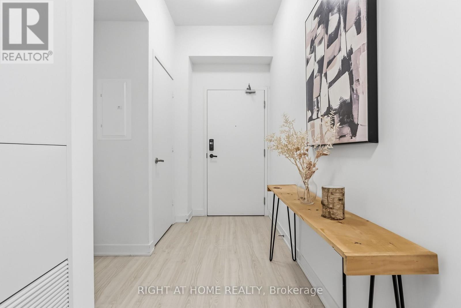 5507 - 3883 Quartz Road, Mississauga, Ontario  L5B 0M4 - Photo 4 - W12697928