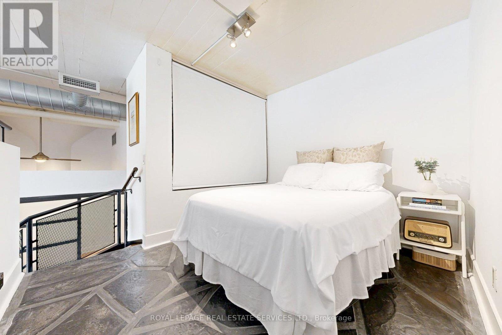 205 - 1001 Roselawn Avenue, Toronto, Ontario  M6B 4M4 - Photo 16 - W12697934