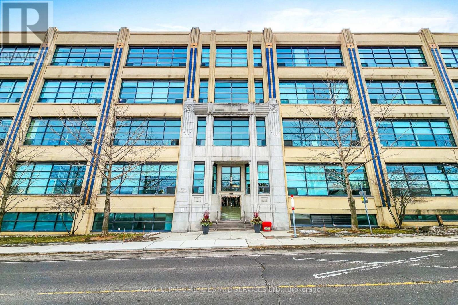 205 - 1001 Roselawn Avenue, Toronto, Ontario  M6B 4M4 - Photo 2 - W12697934