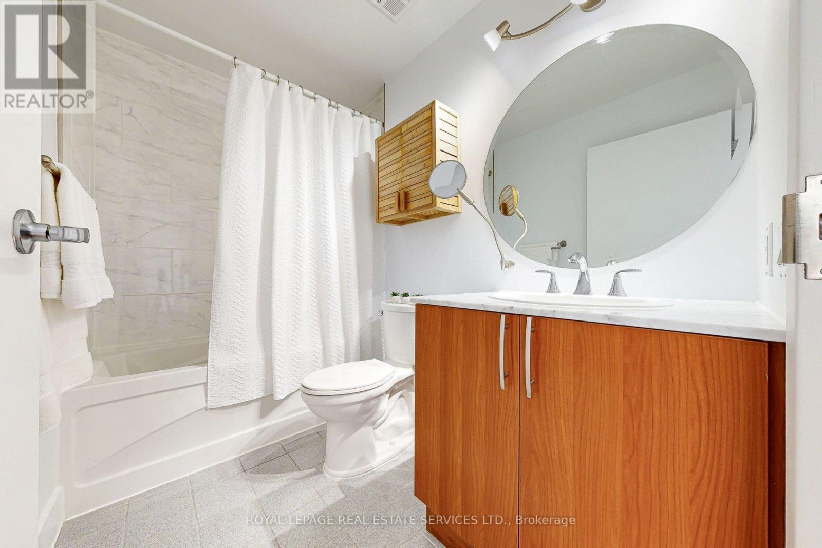 205 - 1001 Roselawn Avenue, Toronto, Ontario  M6B 4M4 - Photo 21 - W12697934