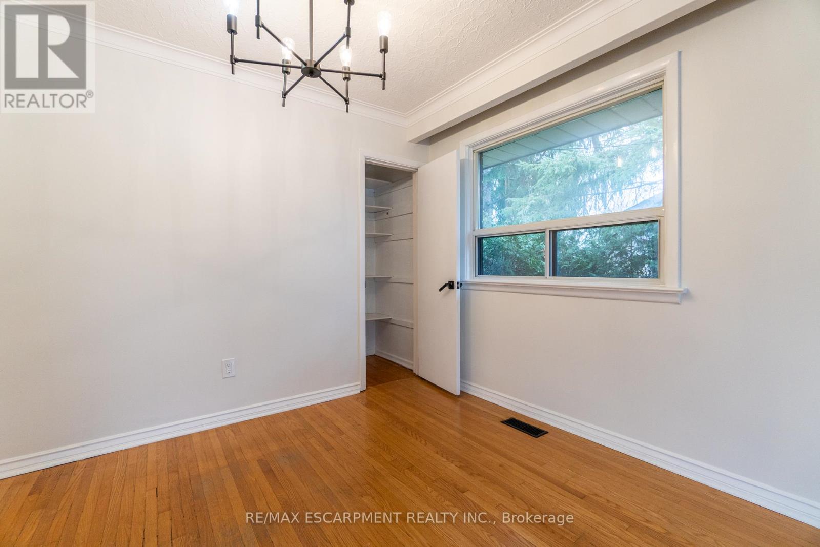 1465 Duncan Road S, Oakville, Ontario  L6J 2R5 - Photo 12 - W12697938