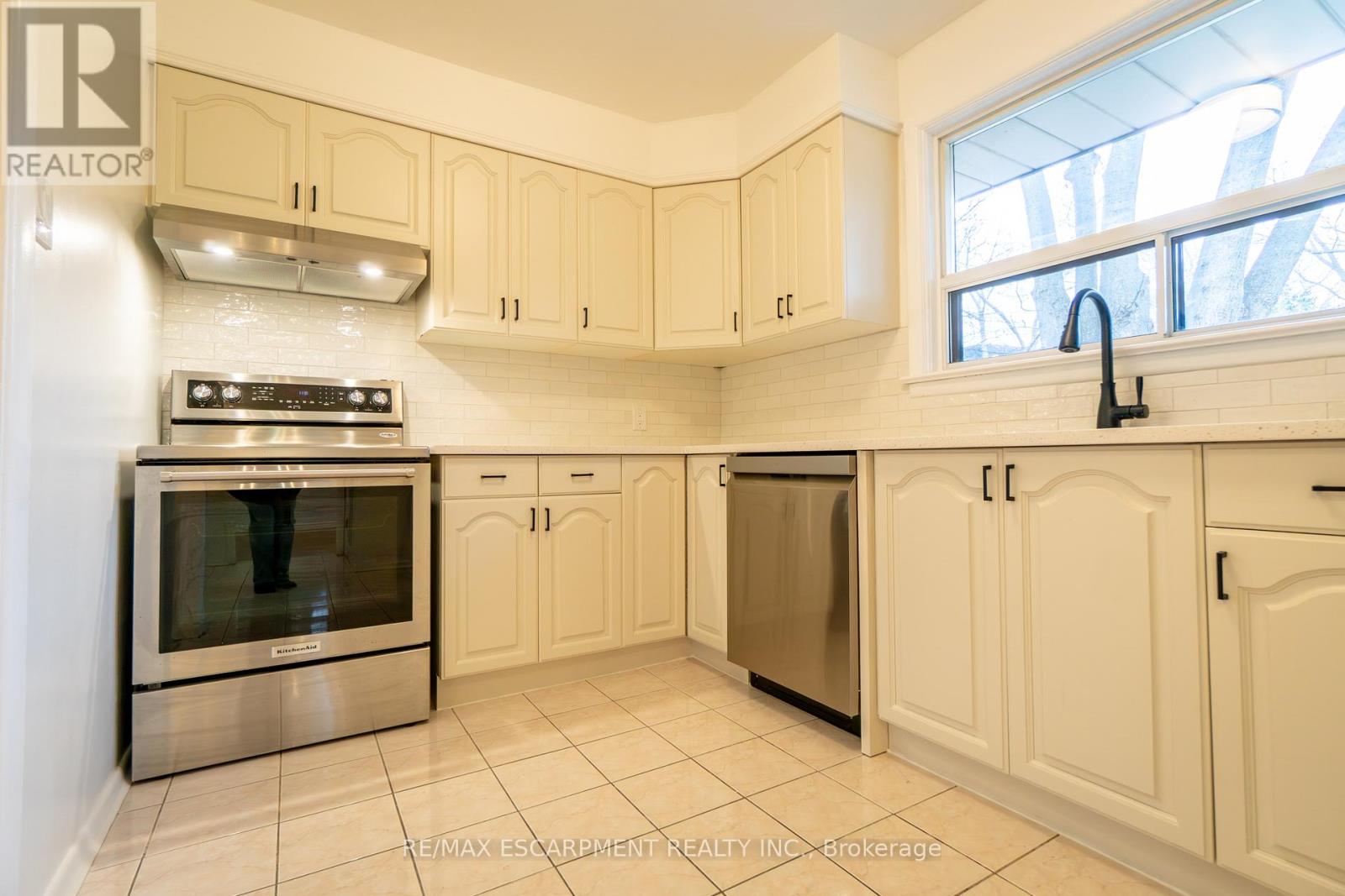 1465 Duncan Road S, Oakville, Ontario  L6J 2R5 - Photo 16 - W12697938