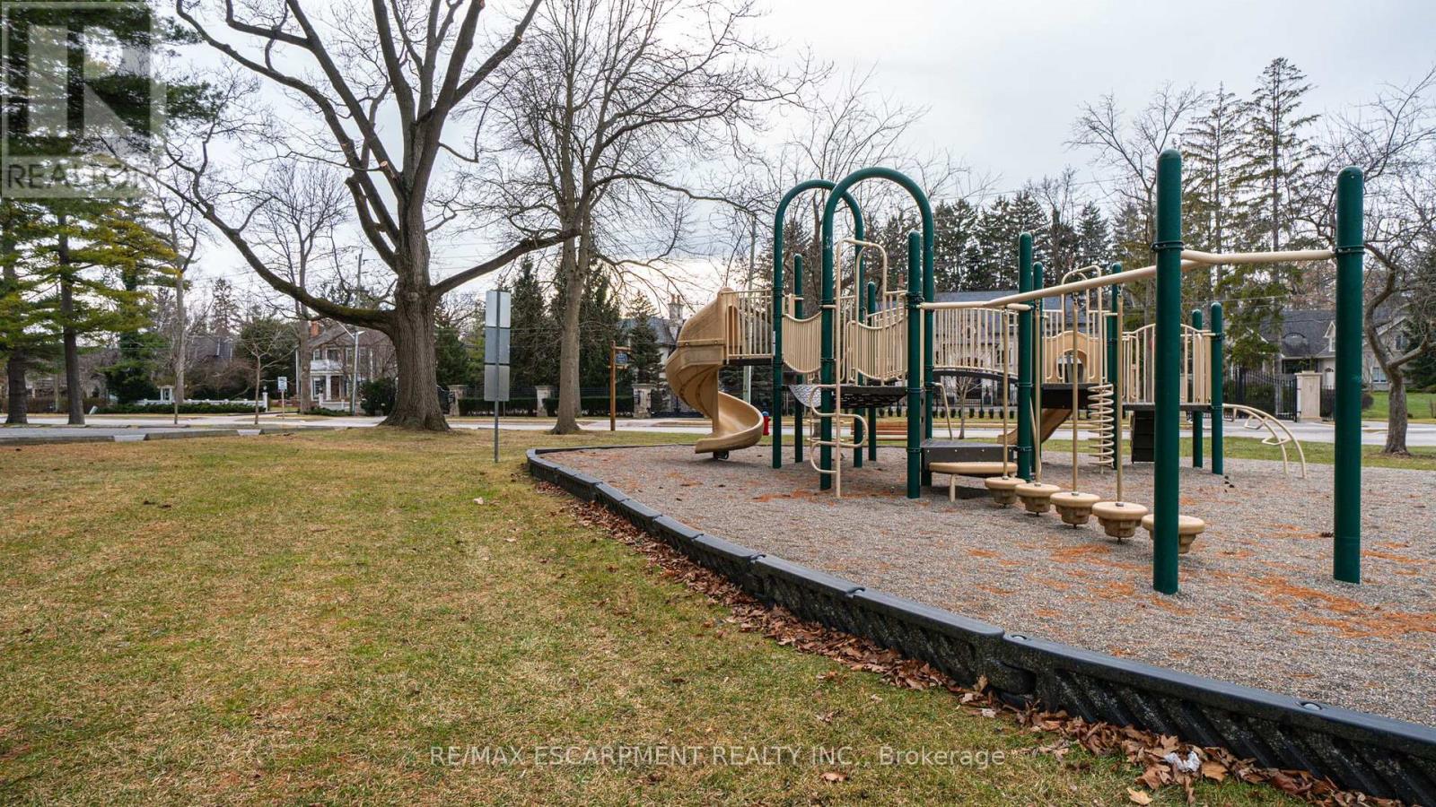 1465 Duncan Road S, Oakville, Ontario  L6J 2R5 - Photo 42 - W12697938