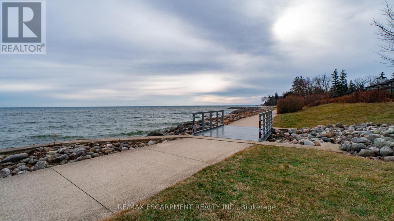 1465 Duncan Road S, Oakville, Ontario  L6J 2R5 - Photo 44 - W12697938