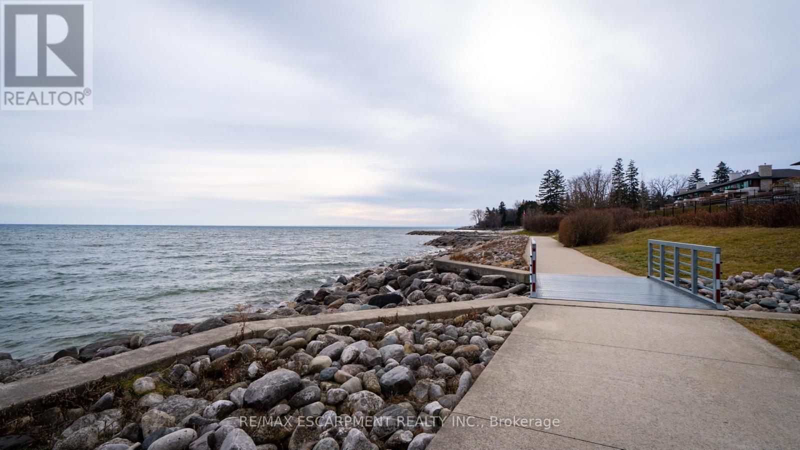 1465 Duncan Road S, Oakville, Ontario  L6J 2R5 - Photo 45 - W12697938