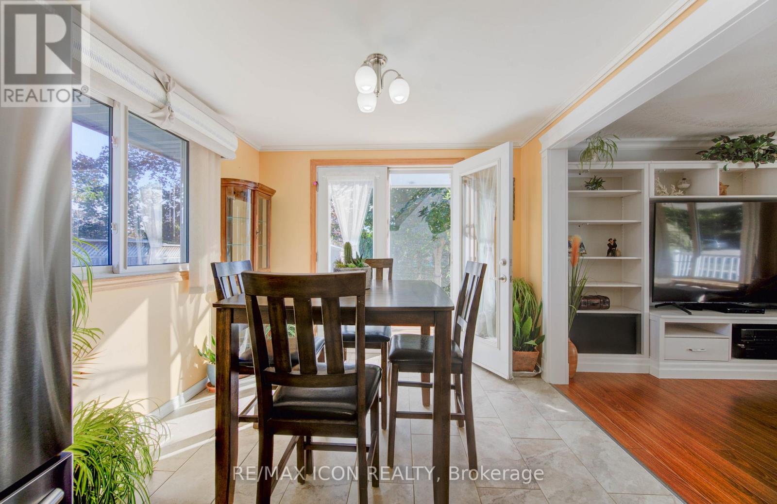 55 Gracefield Crescent, Kitchener, Ontario  N2E 1R8 - Photo 13 - X12697904