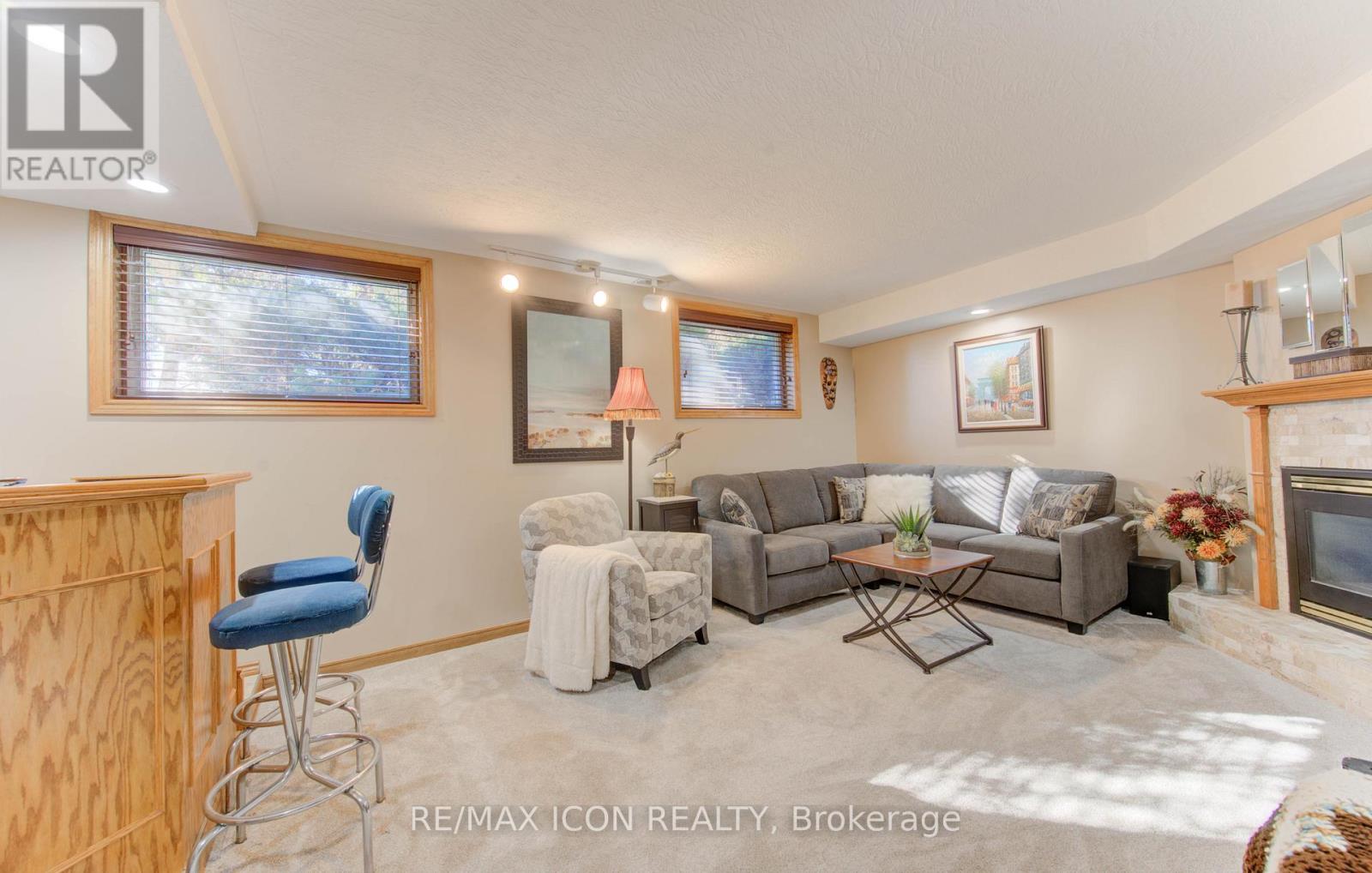 55 Gracefield Crescent, Kitchener, Ontario  N2E 1R8 - Photo 23 - X12697904