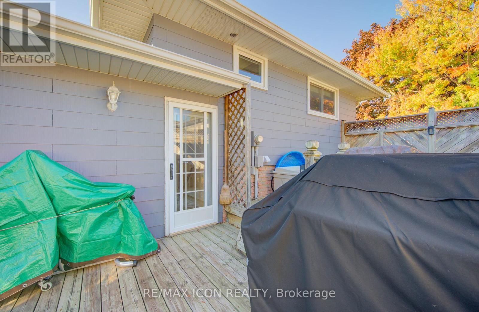 55 Gracefield Crescent, Kitchener, Ontario  N2E 1R8 - Photo 40 - X12697904