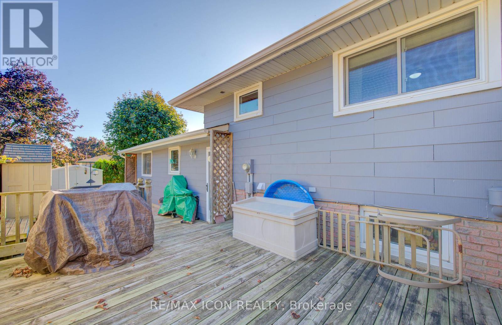 55 Gracefield Crescent, Kitchener, Ontario  N2E 1R8 - Photo 41 - X12697904