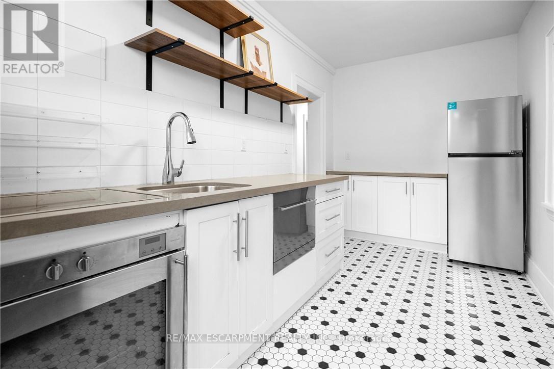 5 - 312 Aberdeen Avenue, Hamilton, Ontario  L8P 2R5 - Photo 7 - X12697914