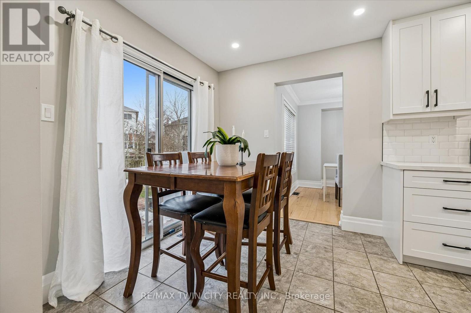 55 Enfield Drive, Cambridge, Ontario  N1P 1B5 - Photo 14 - X12697948