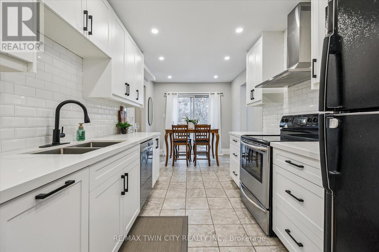 55 Enfield Drive, Cambridge, Ontario  N1P 1B5 - Photo 15 - X12697948