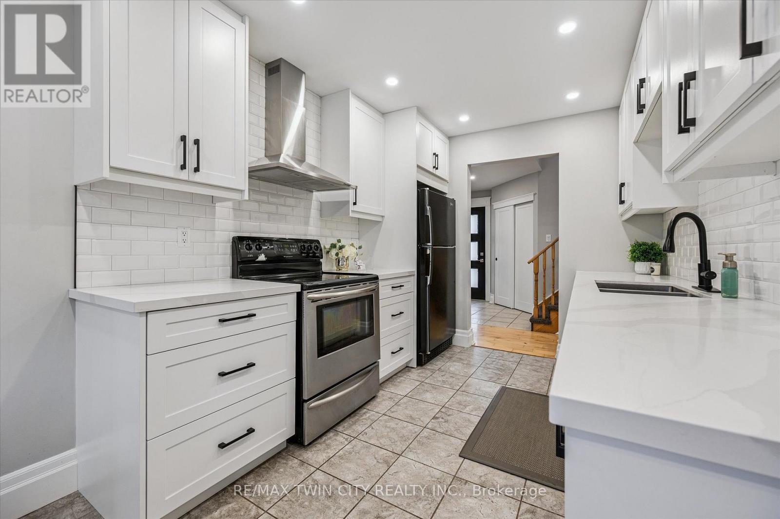 55 Enfield Drive, Cambridge, Ontario  N1P 1B5 - Photo 18 - X12697948