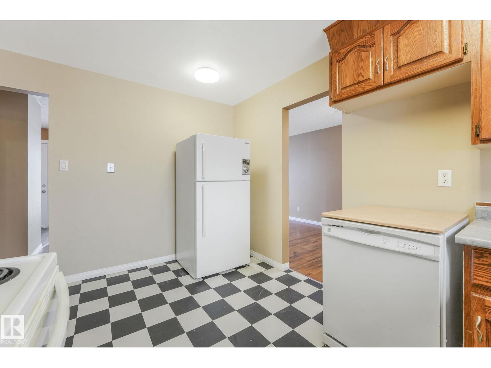 Unknown Address, ,    - Photo 14 - E4470067