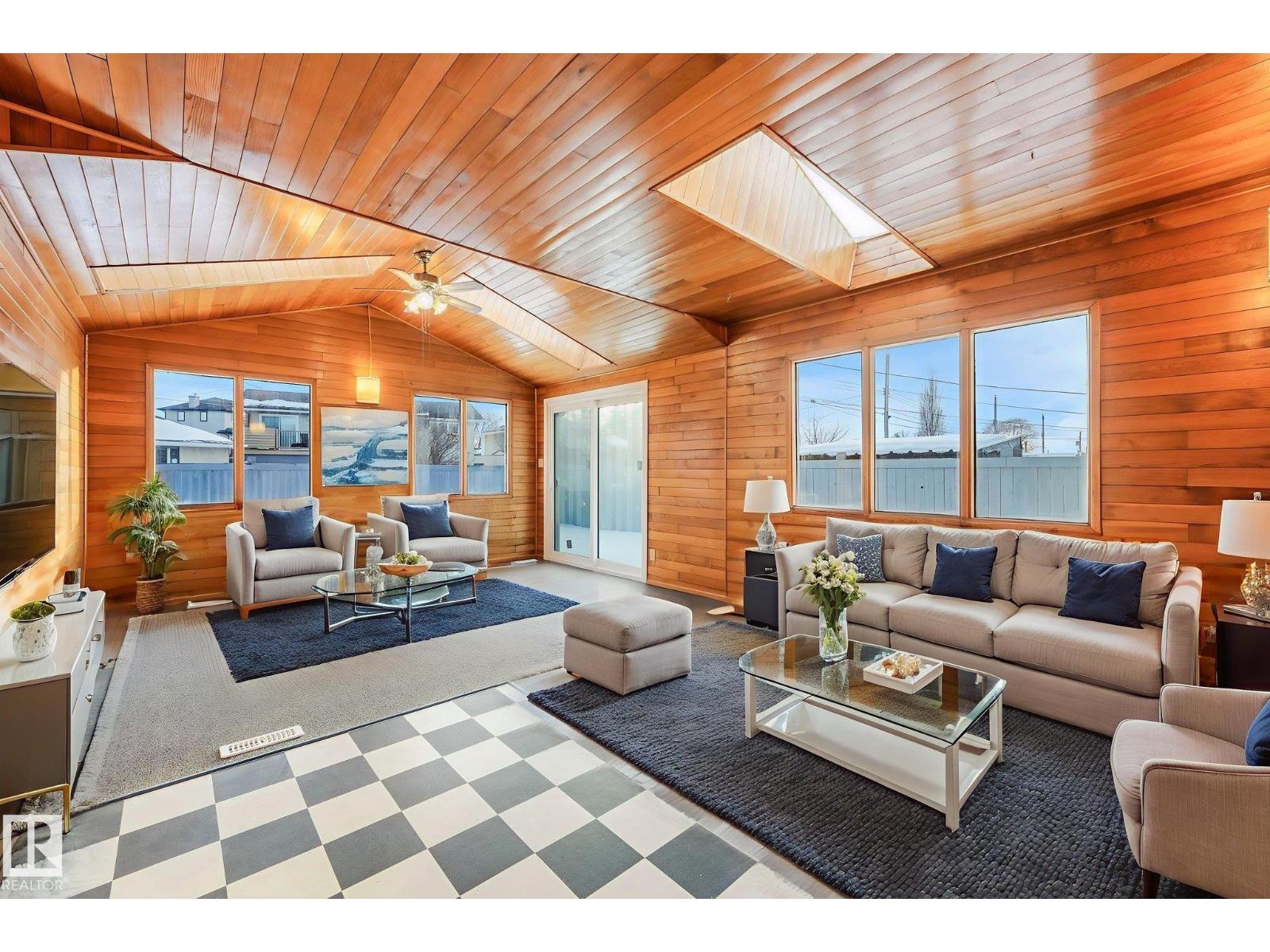 Unknown Address, ,    - Photo 15 - E4470067