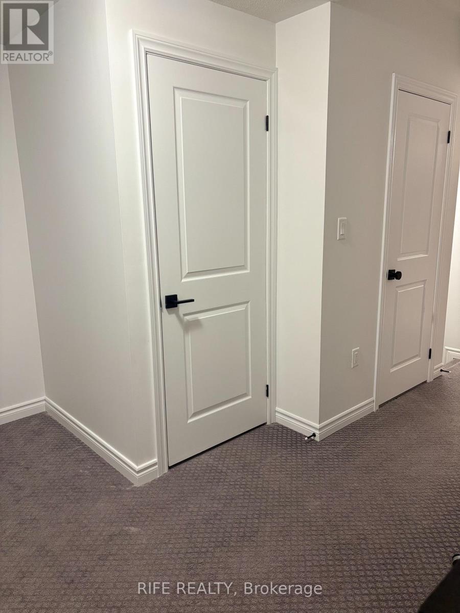 9 Bretlon Street, Brampton, Ontario  L6P 4N8 - Photo 27 - W12588278