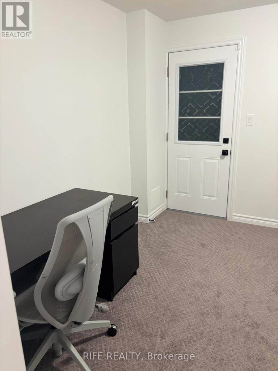 9 Bretlon Street, Brampton, Ontario  L6P 4N8 - Photo 28 - W12588278