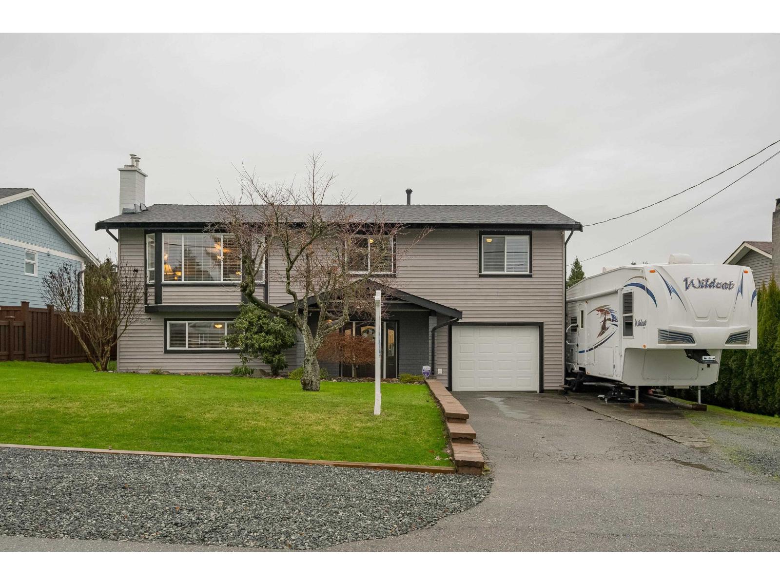 26995 28 Avenue, Langley, British Columbia  V4W 3A2 - Photo 2 - R3079030