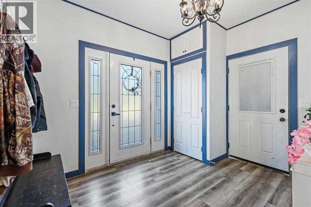 33257 10 Range Road, Rural Mountain View County, Alberta  T4H 1J5 - Photo 13 - A2256614