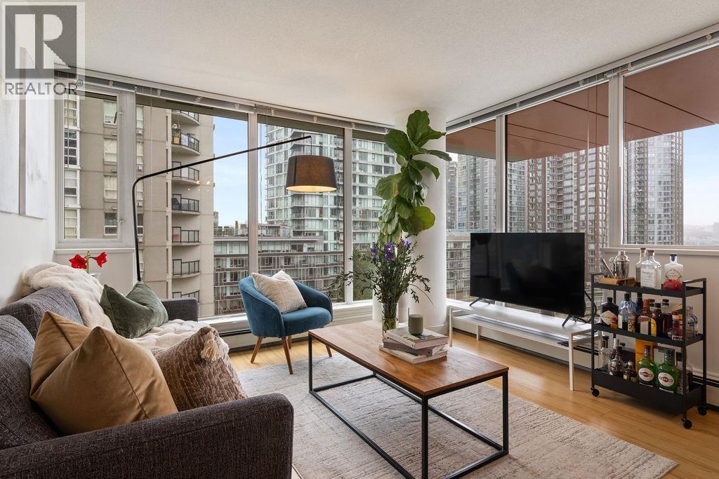 609 1325 Rolston Street, Vancouver, British Columbia  V6B 0M2 - Photo 1 - R3079775